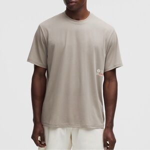 M4-6 Size L Lululemon Mile Maker Mesh T-Shirt Graphic WSHG Warm Ash Grey